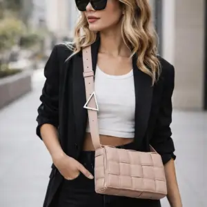 Bandolera Lusitana Trenzada con Correa Ancha y Hebilla Triangular